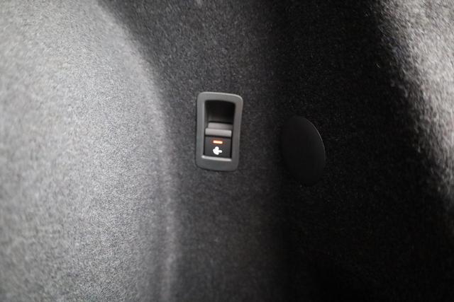 Audi Q3 TFSI quattro 150 kW S-LINE, AHK, Navi, AreaView, Side, Sound, Winter, 20-Zoll 