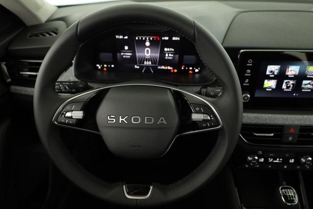 Skoda Kamiq Selection 1.5 TSI Selection, AHK, LED, Kamera, Winter, Ladeboden, 16-Zoll, 4 J.-Garantie 