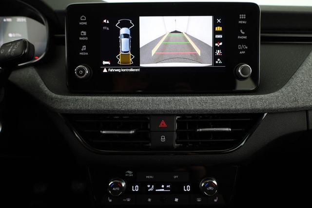 Skoda Kamiq Selection 1.5 TSI Selection, AHK, LED, Kamera, Winter, Ladeboden, 16-Zoll, 4 J.-Garantie 