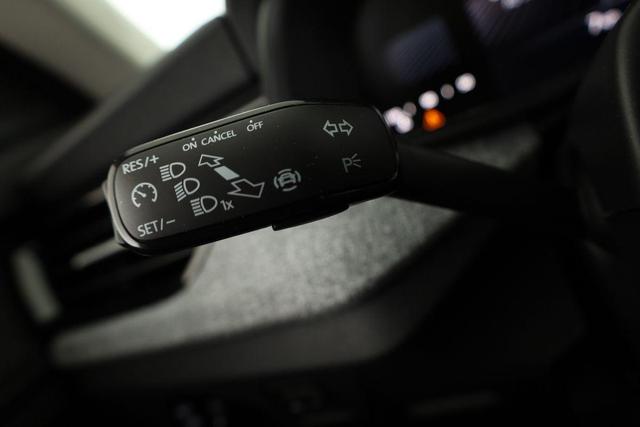 Skoda Kamiq Selection 1.5 TSI Selection, AHK, LED, Kamera, Winter, Ladeboden, 16-Zoll, 4 J.-Garantie 
