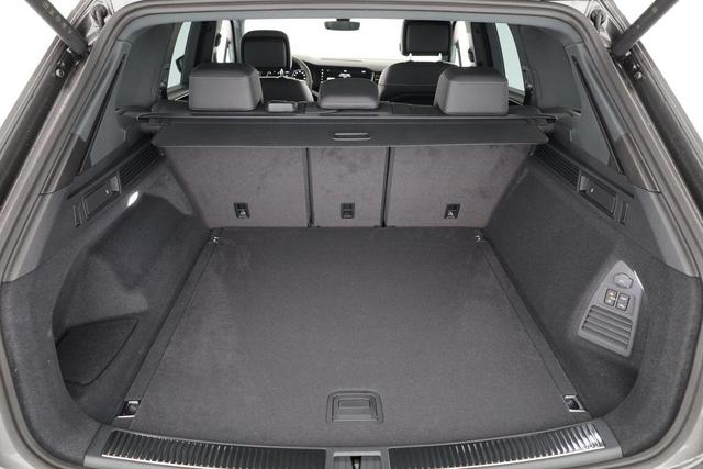 Volkswagen Touareg 3.0 TDI 210 kW 4Motion R-Line Final Edition V6 Black Edition, HuD, Luft, Standheizung, Pano, Dynaudio, Leder, AHK, Navi, Side, Winter, 5 J.-Garantie 