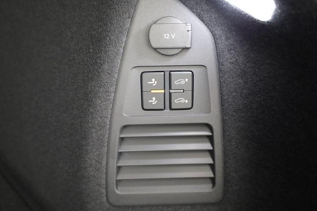 Volkswagen Touareg 3.0 TDI 210 kW 4Motion R-Line Final Edition V6 Black Edition, HuD, Luft, Standheizung, Pano, Dynaudio, Leder, AHK, Navi, Side, Winter, 5 J.-Garantie 