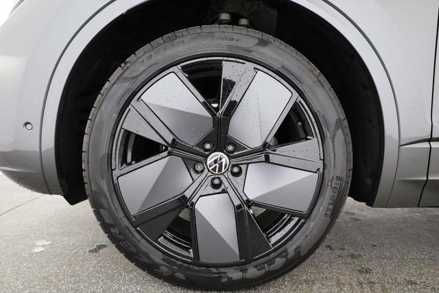 Volkswagen Touareg 3.0 TDI 210 kW 4Motion R-Line Final Edition V6 Black Edition, HuD, Luft, Standheizung, Pano, Dynaudio, Leder, AHK, Navi, Side, Winter, 5 J.-Garantie 