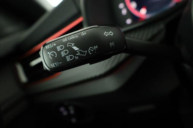 Skoda Scala Monte Carlo 1.5 TSI DSG Carlo, Pano, Matrix, Winter, Kamera, 18-Zoll, Winter 