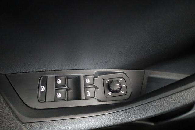 Skoda Karoq Selection 4x4 2.0 TDI DSG Selection, AHK, LED, Kamera, Winter, el. Klappe, 4 J.-Garantie 