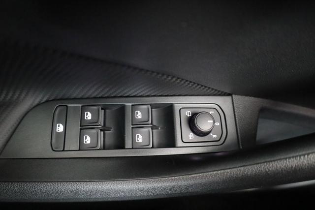 Skoda Kamiq Monte Carlo 1.5 TSI DSG Carlo, Pano, AHK, Matrix, Side, Kamera, Winter, 5 J.-Garantie 