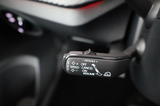 Skoda Kamiq Monte Carlo 1.5 TSI DSG Carlo, Pano, AHK, Matrix, Side, Kamera, Winter, 5 J.-Garantie 