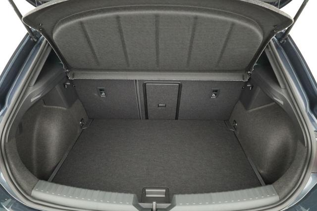 Cupra Leon 1.5 eTSI 110 kW DSG, ACC, Kamera, Winter, LED, 18-Zoll, sofort 