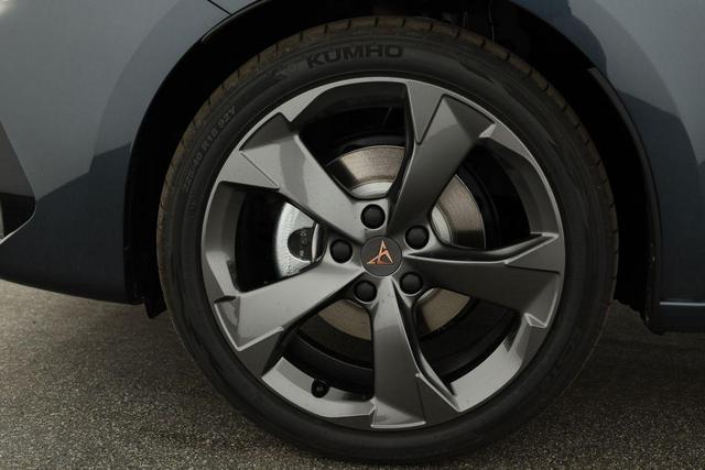 Cupra Leon 1.5 eTSI 110 kW DSG, ACC, Kamera, Winter, LED, 18-Zoll, sofort 