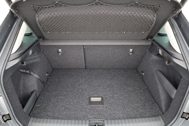 Skoda Kamiq Selection 1.0 TSI DSG Selection, LED, Kamera, ACC, Side, Winter 