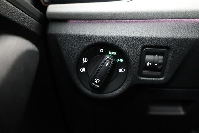 Skoda Kamiq Selection 1.0 TSI DSG Selection, LED, Kamera, ACC, Side, Winter 