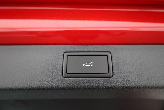Skoda Kamiq Selection 1.0 TSI DSG Selection, LED, Kamera, ACC, Side, Winter 