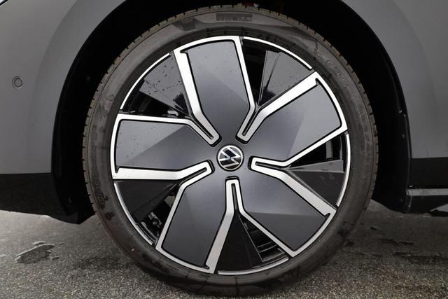 Volkswagen Passat Variant 2.0 TDI 142 kW 4Motion R-Line DSG 4M R-LINE, Pano, AHK, IQ.Light, HUD, 19-Zoll, AreaView, Navi, Side 