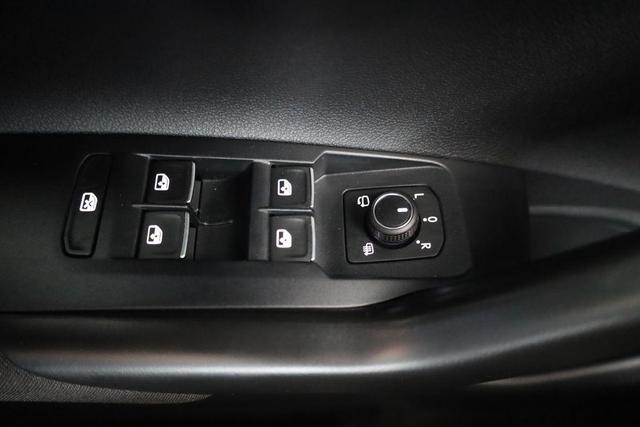 Volkswagen Taigo R-Line 1.5 TSI DSG R-Line, Pano. Navi, AHK, Matrix, Kamera, ACC, Winter, 4 J.-Garantie 