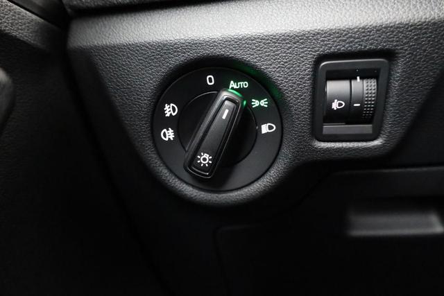 Skoda Kamiq Selection 1.5 TSI Selection, LED, Kamera, Ladeboden, Winter 
