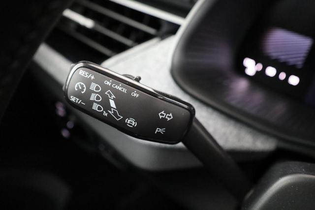 Skoda Kamiq Selection 1.5 TSI Selection, LED, Kamera, Ladeboden, Winter 