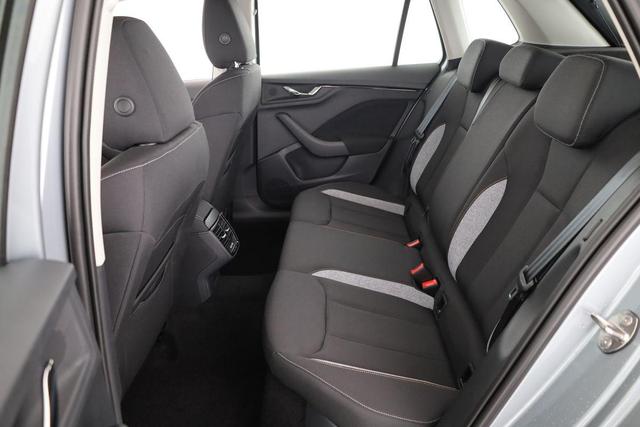 Skoda Kamiq Selection 1.5 TSI Selection, AHK, LED, Kamera, Ladeboden, Winter 