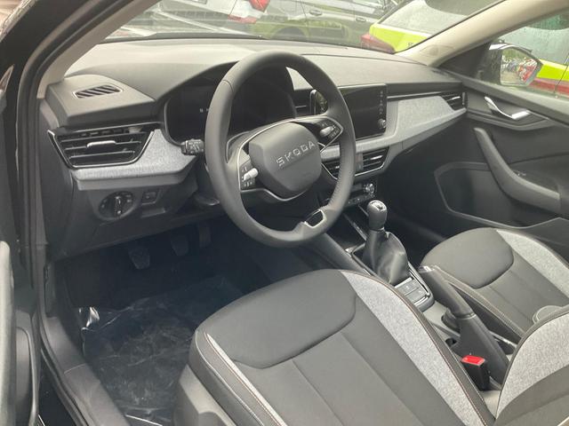 Skoda Kamiq - Selection 1.5 TSI Selection, AHK, LED, Kamera, Ladeboden, Winter