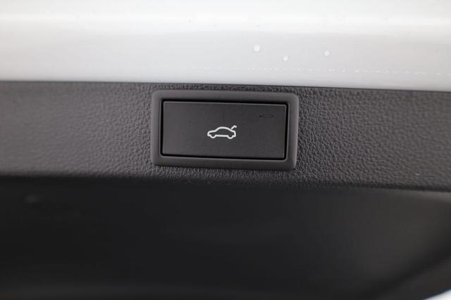 Skoda Octavia Combi 2.0 TSI 195 kW RS DSG, Pano, AHK, Navi, Matrix, Side, Winter, 5 J.-Garantie 