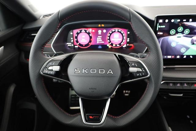 Skoda Octavia Combi 2.0 TSI 195 kW RS DSG, Pano, Standheizung, AHK, Navi, Matrix, Canton, Side, Winter, 5 J.-Garantie 