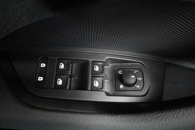 Skoda Kodiaq 1.5 TSI iV 150 kW Selection Selection, AHK, Navi, Kamera, Side, el. Klappe, Winter, sofort 
