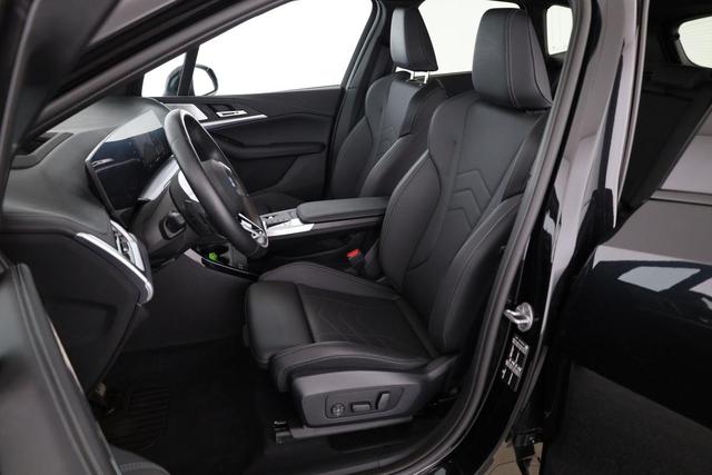 BMW 2er Active Tourer 223 i M Sport 223i Mild Hybrid Automatik, HarmanKardon, LED, HUD, Pano, Leder, 1. Hand 