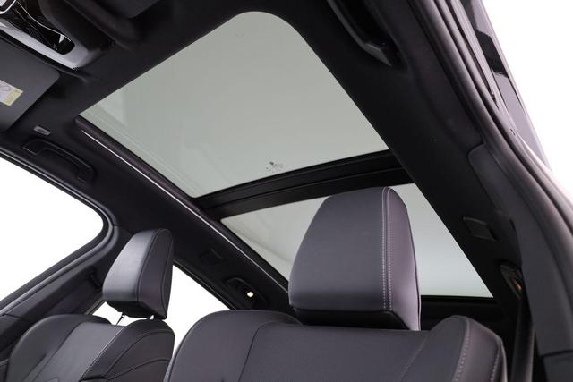BMW 2er Active Tourer 223 i M Sport 223i Mild Hybrid Automatik, HarmanKardon, LED, HUD, Pano, Leder, 1. Hand 