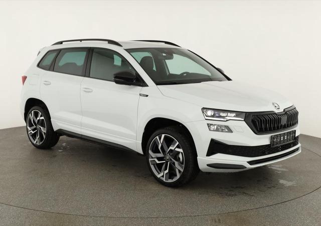 Lagerfahrzeug Skoda Karoq - Sportline 1.5 TSI DSG Sportline, Pano, AHK, Navi, Matrix, Side, Winter, 5 J.-Garantie