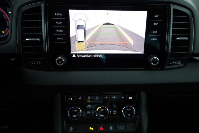 Skoda Karoq Sportline 1.5 TSI DSG Sportline, Pano, AHK, Navi, Matrix, Side, Winter, 5 J.-Garantie 