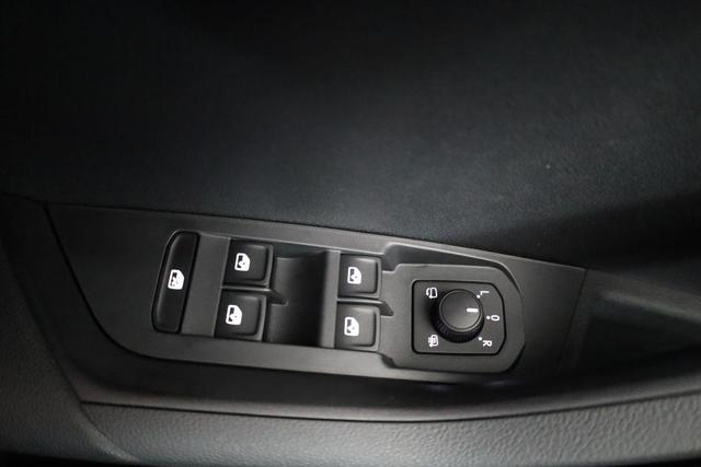 Skoda Karoq Sportline 1.5 TSI DSG Sportline, Pano, AHK, Navi, Matrix, Side, Winter, 5 J.-Garantie 