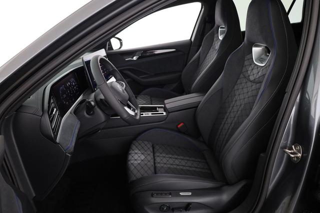 Volkswagen Passat Variant 2.0 TDI 142 kW 4Motion R-Line DSG 4M R-LINE, Pano, AHK, IQ.Light, HUD, 19-Zoll, AreaView, Navi, Side 
