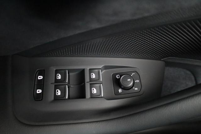 Volkswagen Passat Variant 2.0 TSI 195 kW 4Motion R-Line DSG 4M Black, HUD, AHK, Navi, IQ.Light, AreaView, Winter, el. Klappe, sofort 