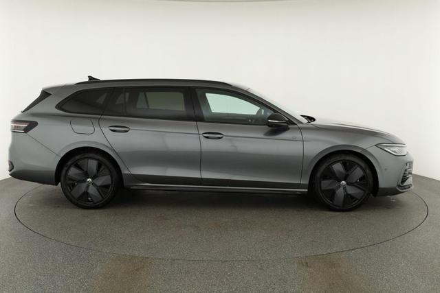 Volkswagen Passat Variant 2.0 TSI 195 kW 4Motion R-Line DSG 4M Black, HUD, AHK, Navi, IQ.Light, AreaView, Winter, el. Klappe, sofort 