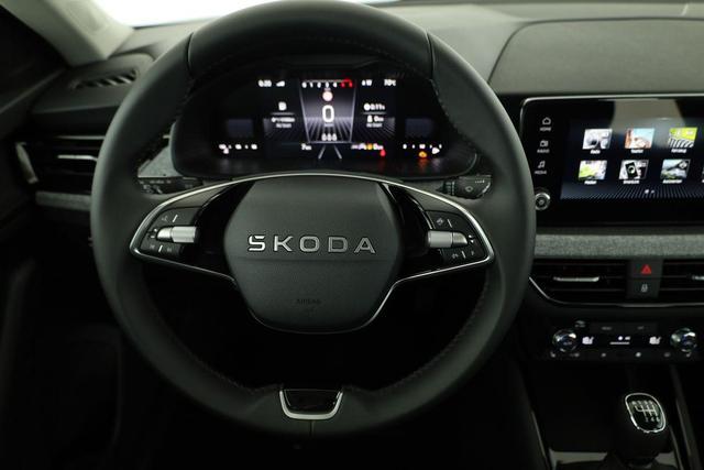 Skoda Kamiq Selection 1.5 TSI Selection, LED, Kamera, Ladeboden, Winter 
