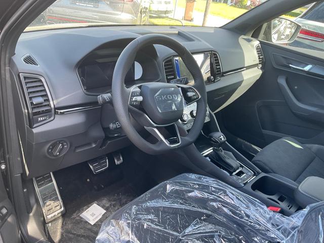 Skoda Karoq - Sportline 1.5 TSI DSG Sportline, AHK, Navi, Matrix, Side, el. Klappe, Winter, 5 J.-Garantie