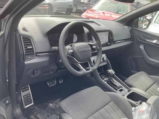 Skoda Karoq - Sportline 4x4 2.0 TSI DSG Sportline, AHK, Navi, Matrix, Side, Winter, 5 J.-Garantie