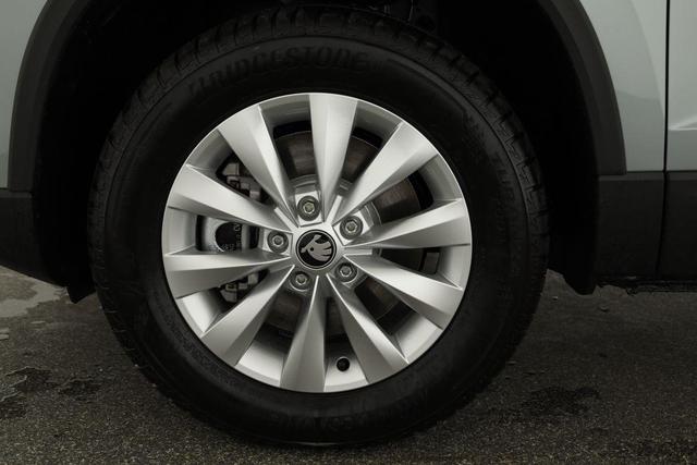 Skoda Karoq Selection 1.5 TSI DSG Selection, AHK, LED, Kamera, Winter, el. Klappe, Ladeboden, 4 J.-Garantie 
