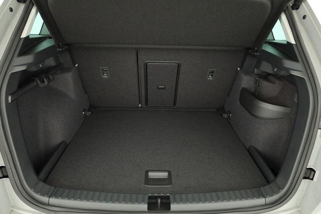 Skoda Karoq Selection 1.5 TSI DSG Selection, AHK, Navi, LED, Kamera, Winter, el. Klappe, Ladeboden, 4 J.-Garantie 