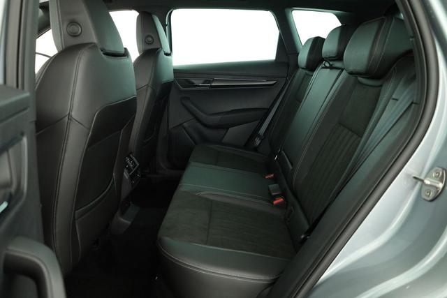 Skoda Karoq Sportline 1.5 TSI DSG Sportline, AHK, Navi, Matrix, Side, el. Klappe, Winter, 5 J.-Garantie 