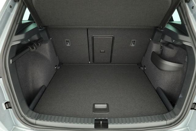 Skoda Karoq Sportline 1.5 TSI DSG Sportline, AHK, Navi, Matrix, Side, el. Klappe, Winter, 5 J.-Garantie 
