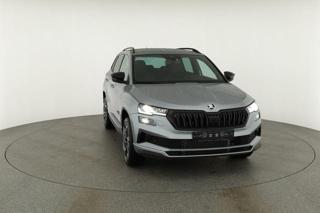 Skoda Karoq Sportline 1.5 TSI DSG Sportline, AHK, Navi, Matrix, Side, el. Klappe, Winter, 5 J.-Garantie 
