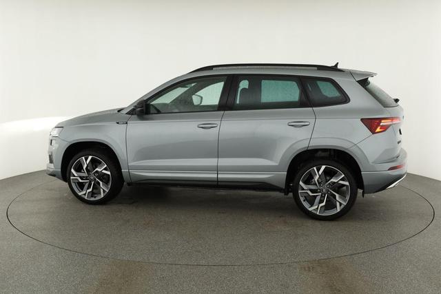 Skoda Karoq Sportline 1.5 TSI DSG Sportline, AHK, Navi, Matrix, Side, el. Klappe, Winter, 5 J.-Garantie 
