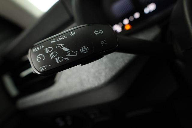 Skoda Kamiq Selection 1.5 TSI DSG Selection, AHK, LED, Kamera, Winter, Ladeboden, 16-Zoll, 4-J Garantie 