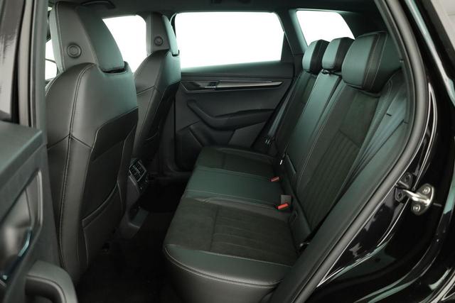 Skoda Karoq Sportline 4x4 2.0 TSI DSG Sportline, AHK, Navi, Matrix, Side, Winter, 5 J.-Garantie 