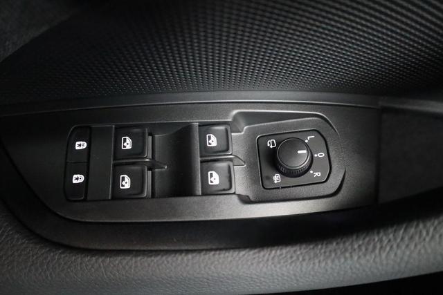 Skoda Kodiaq 1.5 TSI iV 150 kW Selection Selection, AHK, Navi, Kamera, Side, el. Klappe, Winter, sofort 