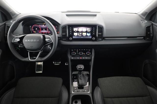 Skoda Karoq Sportline 1.5 TSI DSG Sportline, AHK, Navi, Matrix, Side, el. Klappe, Winter, 5 J.-Garantie 