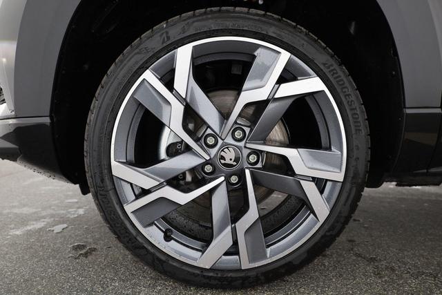 Skoda Karoq Sportline 1.5 TSI DSG Sportline, Pano, AHK, Navi, Matrix, Side, Winter, 5 J.-Garantie 