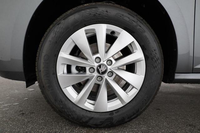 Skoda Kamiq Selection 1.5 TSI Selection, LED, Kamera, Winter, Ladeboden, 16-Zoll, 4-J Garantie 