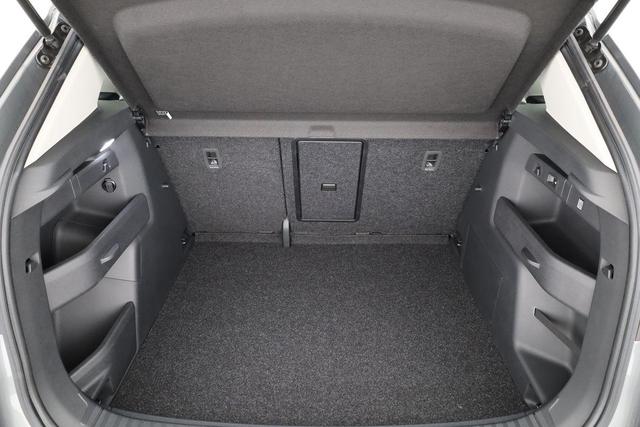 Skoda Elroq 60 Loft Loft, AHK, 20-Zoll, Navi, Kamera, Side, Winter, sofort 