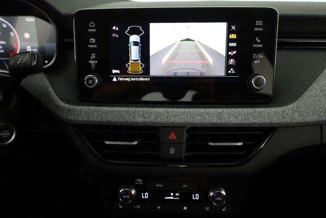 Skoda Kamiq Selection 1.5 TSI DSG Selection, AHK, LED, Kamera, Winter, Ladeboden, 16-Zoll 